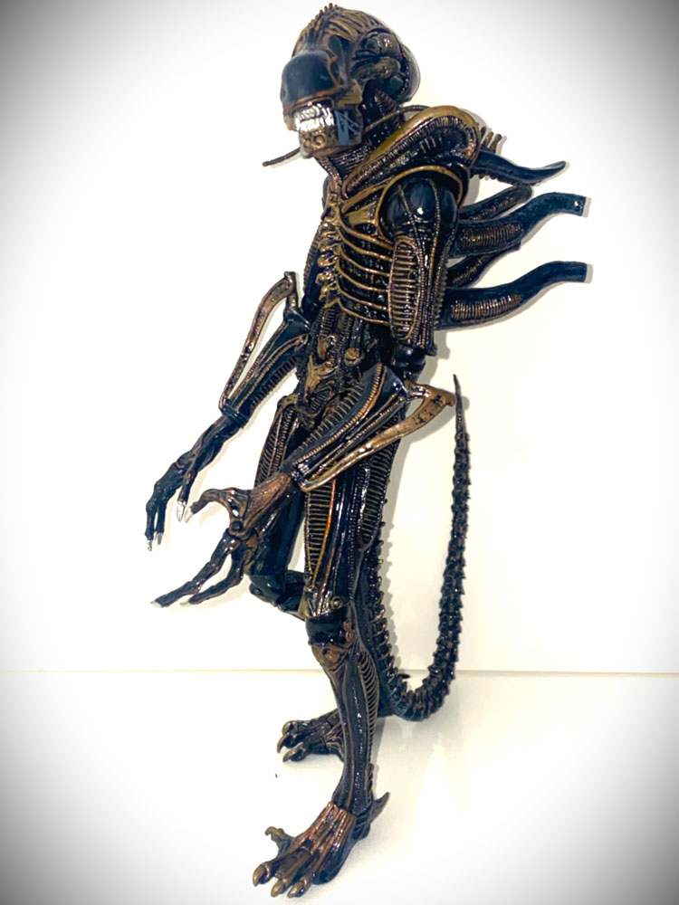 NECA Aliens Ultimate Brown Xenomorph Warrior Action Figure